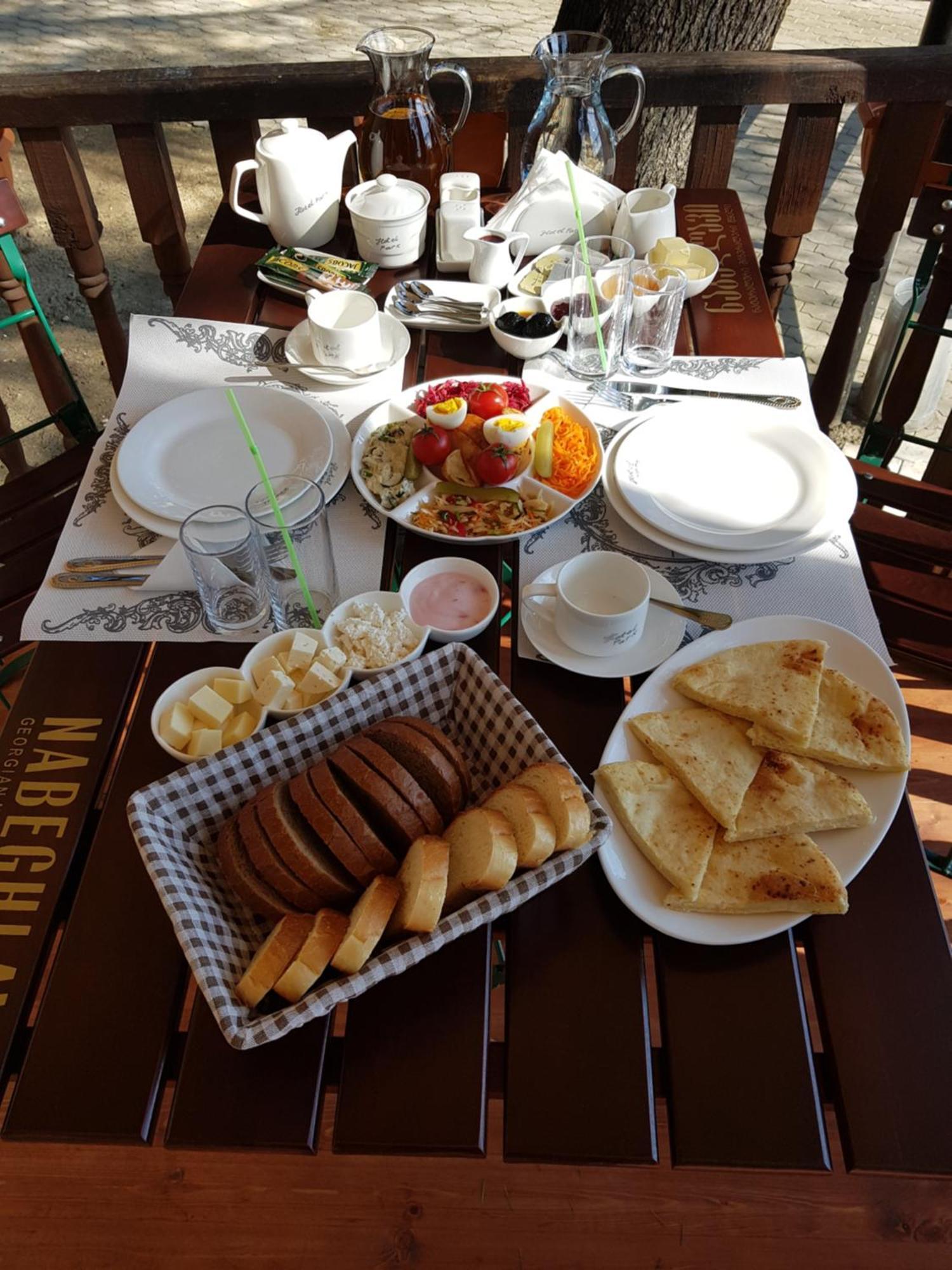 Park Hotel Κουτάισι Εξωτερικό φωτογραφία