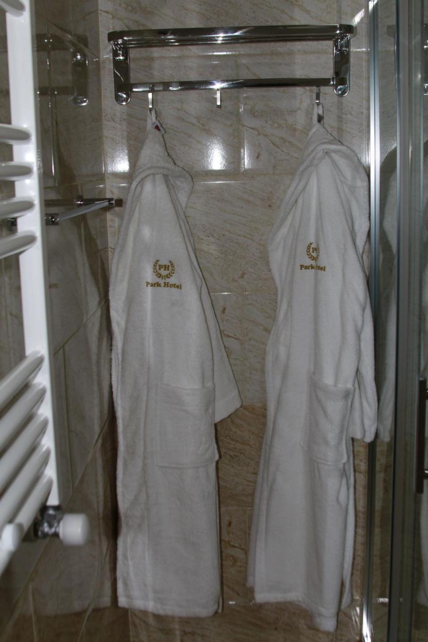 Park Hotel Κουτάισι Εξωτερικό φωτογραφία