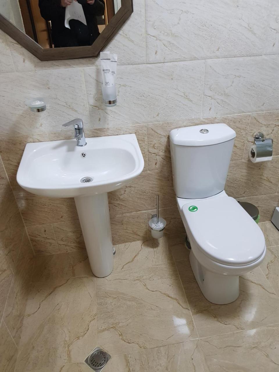 Park Hotel Κουτάισι Εξωτερικό φωτογραφία