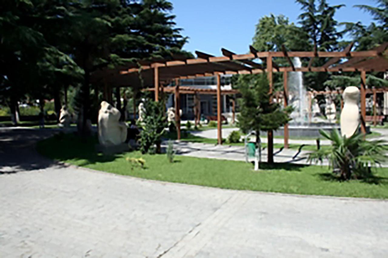 Park Hotel Κουτάισι Εξωτερικό φωτογραφία