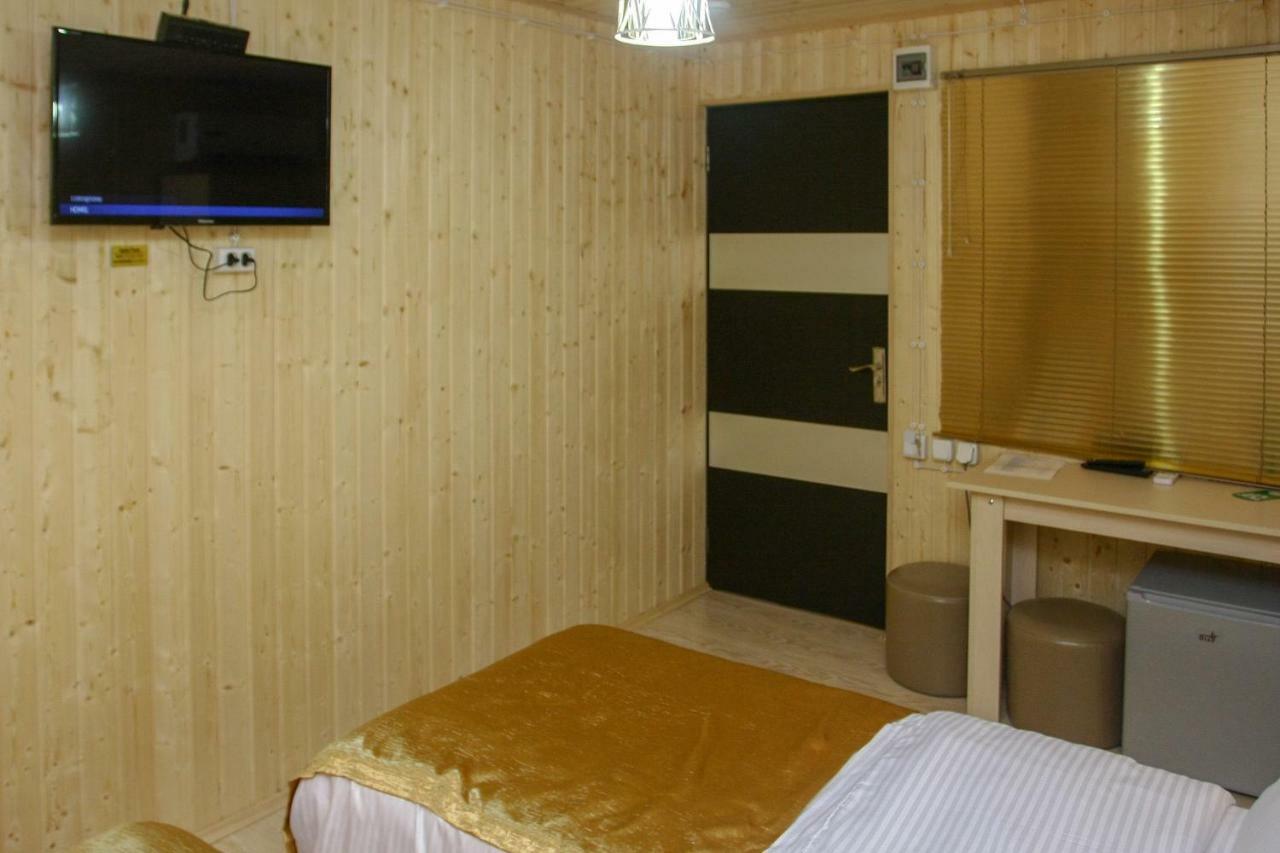 Park Hotel Κουτάισι Εξωτερικό φωτογραφία