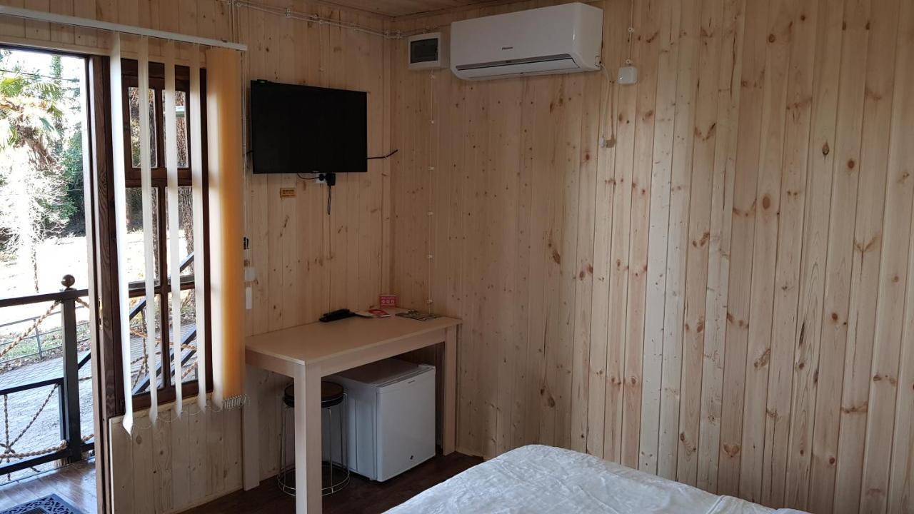 Park Hotel Κουτάισι Εξωτερικό φωτογραφία